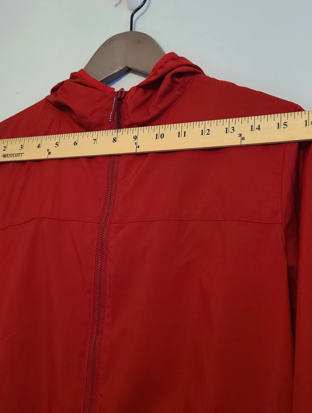 Uniqlo Kid's Lightweight Red Hooded Jacket Size 13 Or XS Adults